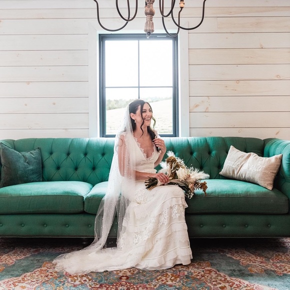 HELLO, I’m Angela! 🌻 - Picture 10 of 12